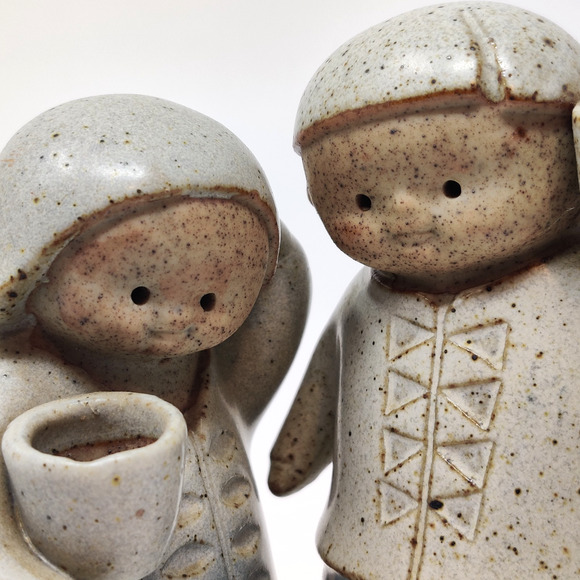 Japanese Pottery Stoneware Sweet Couple Holding Pots Blue Cream Cute Kawaii 5" - Picture 6 of 16